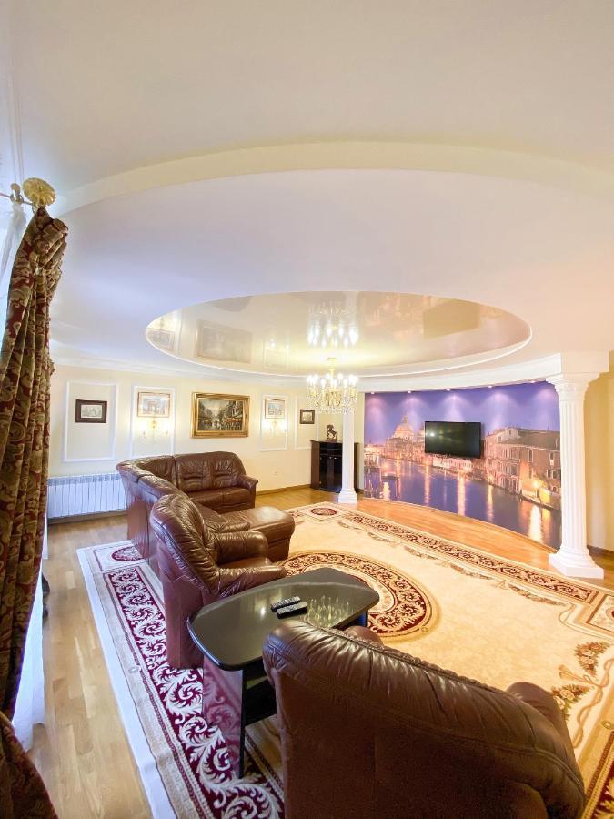 Петрос Family Hotel Jaremče Esterno foto