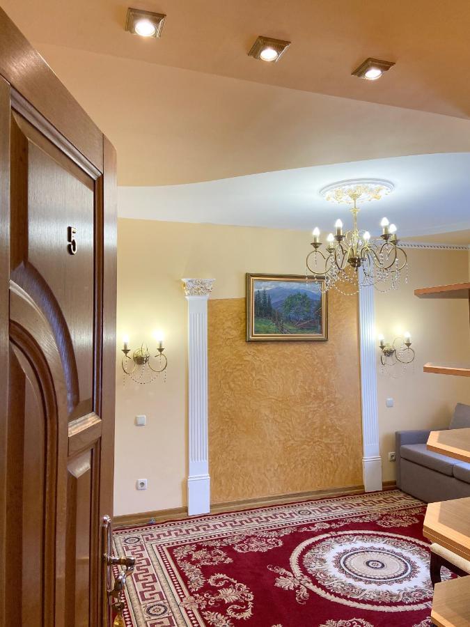 Петрос Family Hotel Jaremče Esterno foto