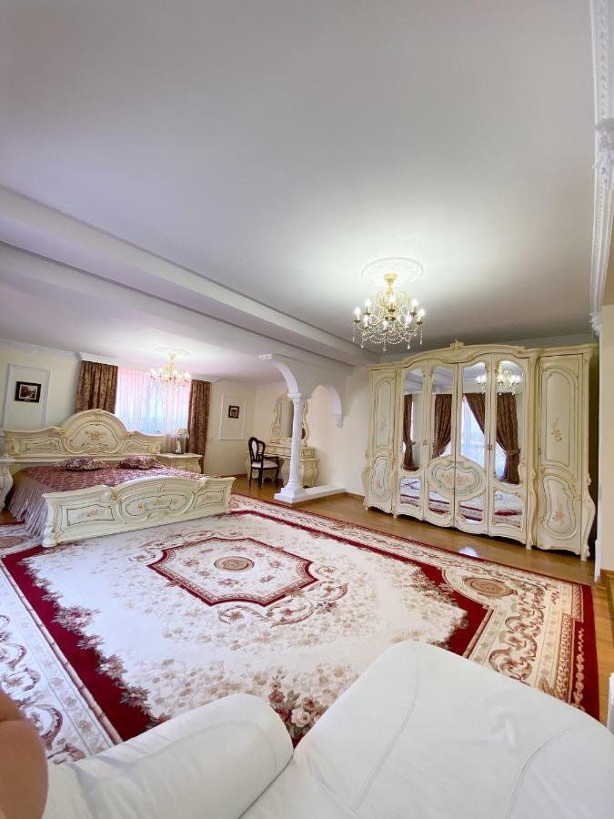 Петрос Family Hotel Jaremče Esterno foto