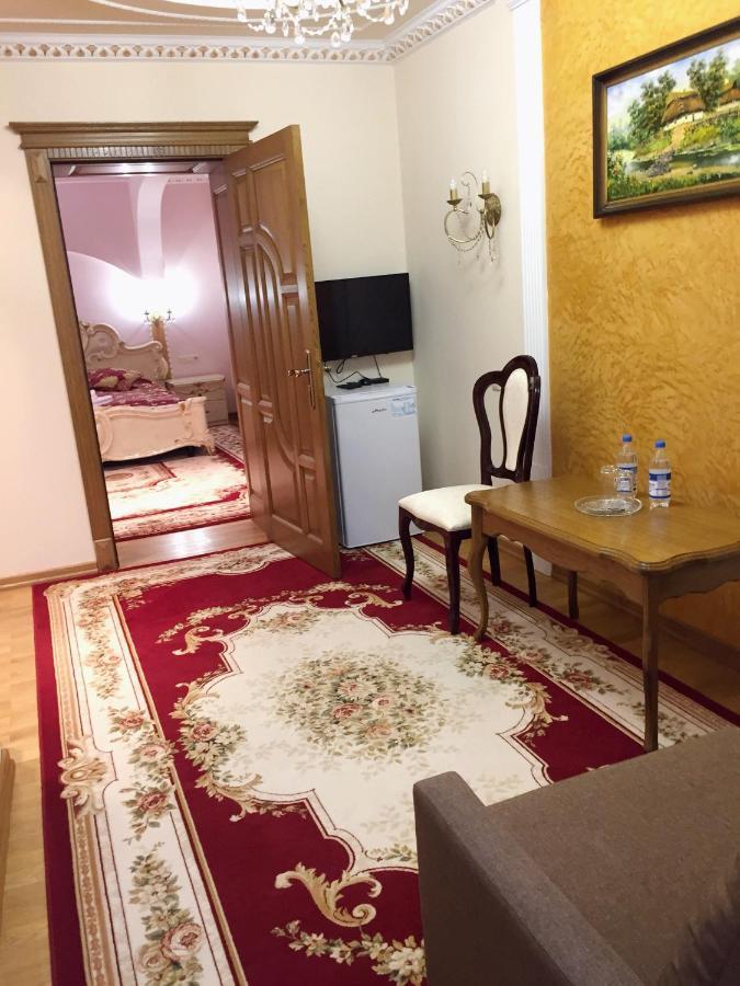 Петрос Family Hotel Jaremče Esterno foto