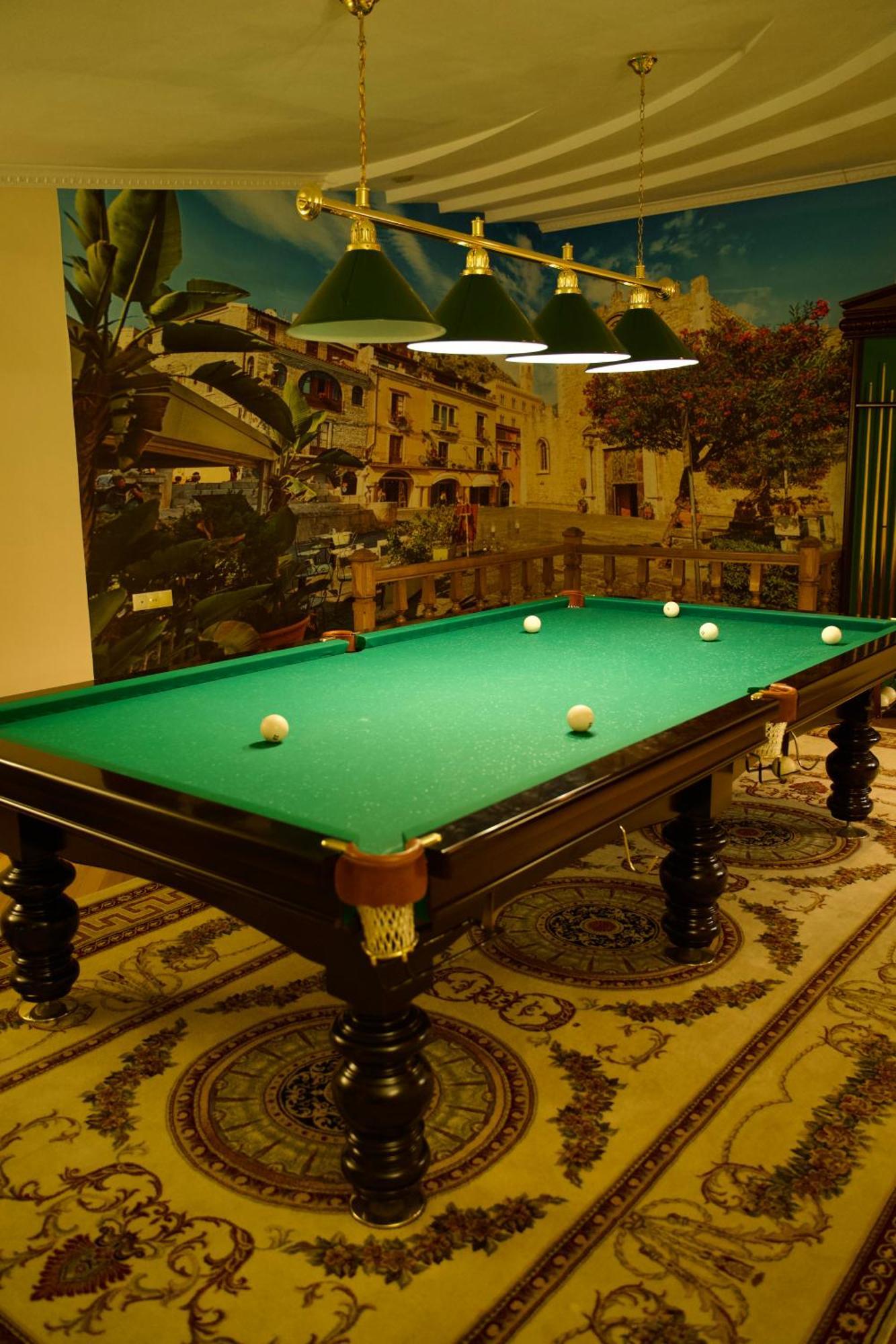 Петрос Family Hotel Jaremče Esterno foto